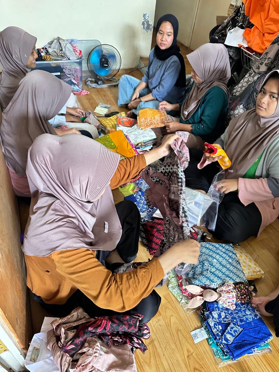 Farah, Alia, Ana